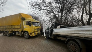 Bilecikte ıslak yol kazaya neden oldu: 4 yaralı