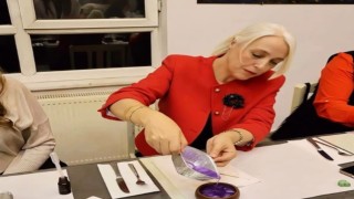 Bilecikte polis eşlerinden dayanışma dolu mum atölyesi