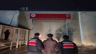 Bilecikte yol kontrolünde aranan şahıs yakalandı