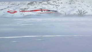 Bingölde rahatsızlanan genç, ambulans helikopterle hastaneye yetiştirildi