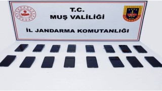 Bulanıkta 16 adet kaçak cep telefonu ele geçirildi