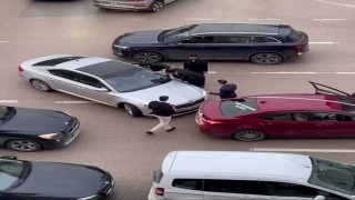 Bursada düğün konvoyunda gerginlik