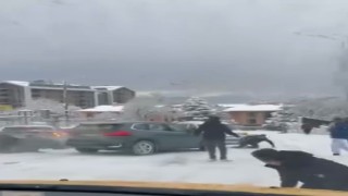 Bursada korku dolu anlar: Kayan araç vatandaşların arasına daldı