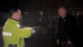 Bursada trafik polisinin tuvaleti gelen alkollü sürücüyle imtihanı