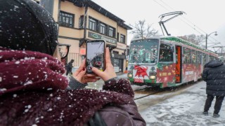 Bursada yeni yıl coşkusu nostaljik tramvayla yaşanıyor