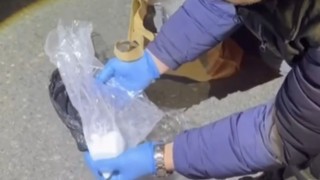 Bursada zehir tacirlerine operasyon: Kokain ve çok sayıda silah ele geçirildi