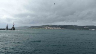 Çanakkale Boğazı fırtına nedeniyle trafiğe kapandı