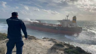 Çanakkale Valiliği: Geminin su almadığı, personelin durumunun iyi olduğu, deniz kirliliğinin meydana gelmediği belirlendi