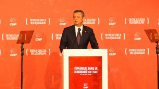 CHP lideri Özel: Suriyenin huzur ve refahı Türkiyeye de kazandırır