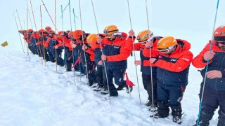 Çığ riskine karşı bölgesel AFAD eğitimi Vanda başladı