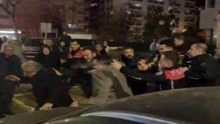 Cinayet davası sonrası adliye önü karıştı, polis müdahale etti: 4 yaralı, 12 gözaltı