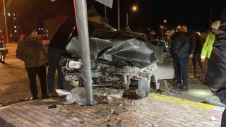 Çorumda iki otomobil çarpıştı: 4 yaralı