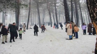 Çorumda kar festivali vatandaşların akınına uğradı