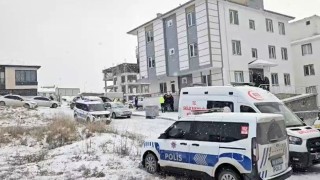 Çorumda yaşlı çift evinde silahla vurulmuş halde ölü bulundu