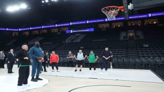 Cumhurbaşkanı Erdoğan, Shaquille ONeal ile basketbol oynadı