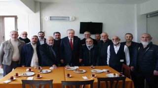 Cumhurbaşkanı Erdoğan spor kulübünü ziyaret etti