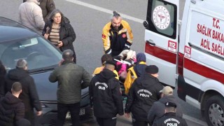 Cumhuriyet Meydanında otopark girişinde kaza: 1 yaralı