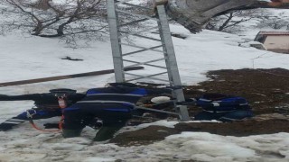 Çüngüşte devrilen elektrik direkleri onarıldı