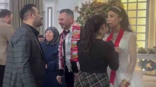 Damada takı yerine çubuk kraker taktılar