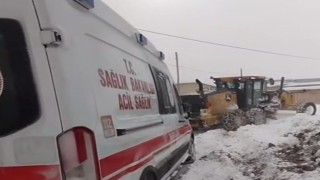 Darende Belediyesinin karla mücadele çalışmaları kesintisiz sürüyor