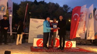 Datça Kış Yüzme Maratonunda ödüller sahiplerini buldu