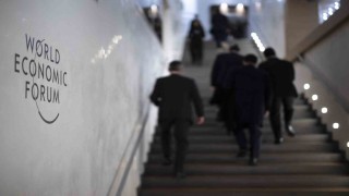 Davostaki zirveye sarsılan dünya düzeni damga vuruyor