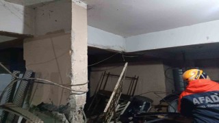 Diyarbakırda binanın kolonu çatladı, 83 kişi tahliye edildi
