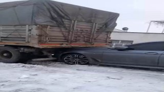 Diyarbakırda zincirleme kaza: 2 yaralı