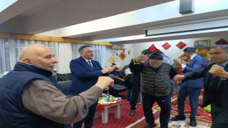 Edirnede huzurevinde sıra gecesi: Gönüller bir oldu, yüzler güldü