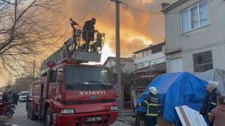 Edirnede kömürlükler alevlere teslim oldu