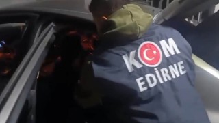 Edirnede milyonluk kaçak ürünler polis operasyonuyla yakalandı