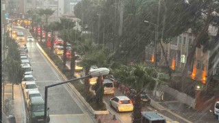 Edremitte dolu ve lodos fırtınası etkili oldu