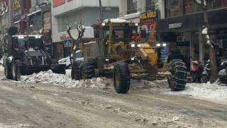 Elazığda  karla mücadele ekipleri sahada