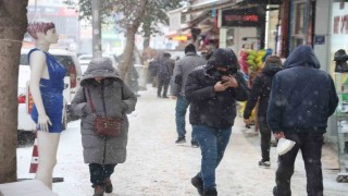 Elazığda beklenen kar yağışı başladı