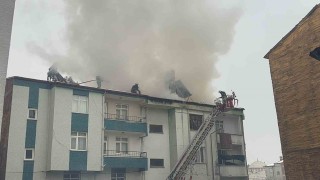 Elazığda çatı yangını