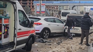 Elazığda otomobil ile taksi çarpıştı: 1 yaralı