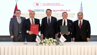 Enerji ve Tabii Kaynaklar Bakanı Bayraktar: Karadeniz ve Akdenizdeki yeni arama alanlarını kapsayan bir mutabakat zaptı imzalandı