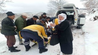 Erbaada mahsur kalan yaşlı hasta için ekipler seferber oldu