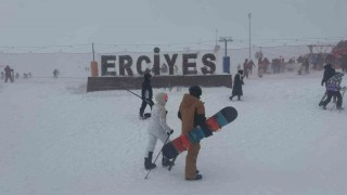 Erciyeste kar kalınlığı 130 santime ulaştı