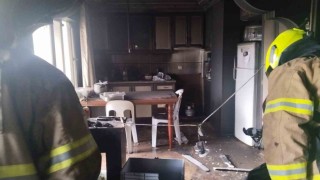 Erdekte bir apartman dairesi alevlere teslim oldu