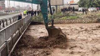 Erdemlide şiddetli yağış sele neden oldu