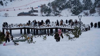 Erganda kayak ve kızak keyfi