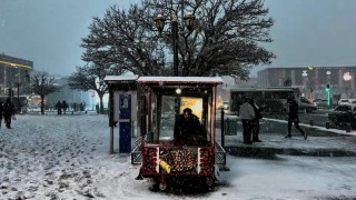 Erzincanda lapa lapa kar yağışı