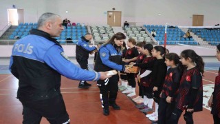Erzurum polisinden çocuklara yönelik örnek projeler