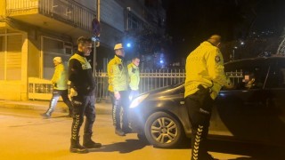 Eşim gelmeden araçtan inmem dedi, 1.45 promil alkollü çıktı