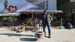 Esnaflar dondurucu soğuğa karşı çareyi ateş yakmakta buldu