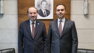ETÜ Rektörü Çakmak, Bakan Kacır ile Erzurumda çip üretimini görüştü