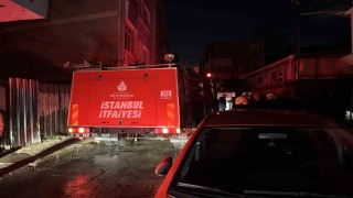 Fatihte 5 katlı binada yangın: 6 kişi dumandan etkilendi