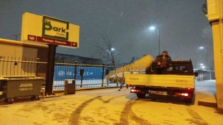 Fatihte kar mesaisi: 350 personel, 80 araç sahada
