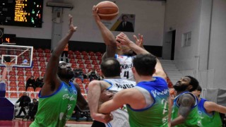 FIBA Avrupa Kupası: Aliağa Petkimspor: 82 - Dinamo BDS Sassari: 70